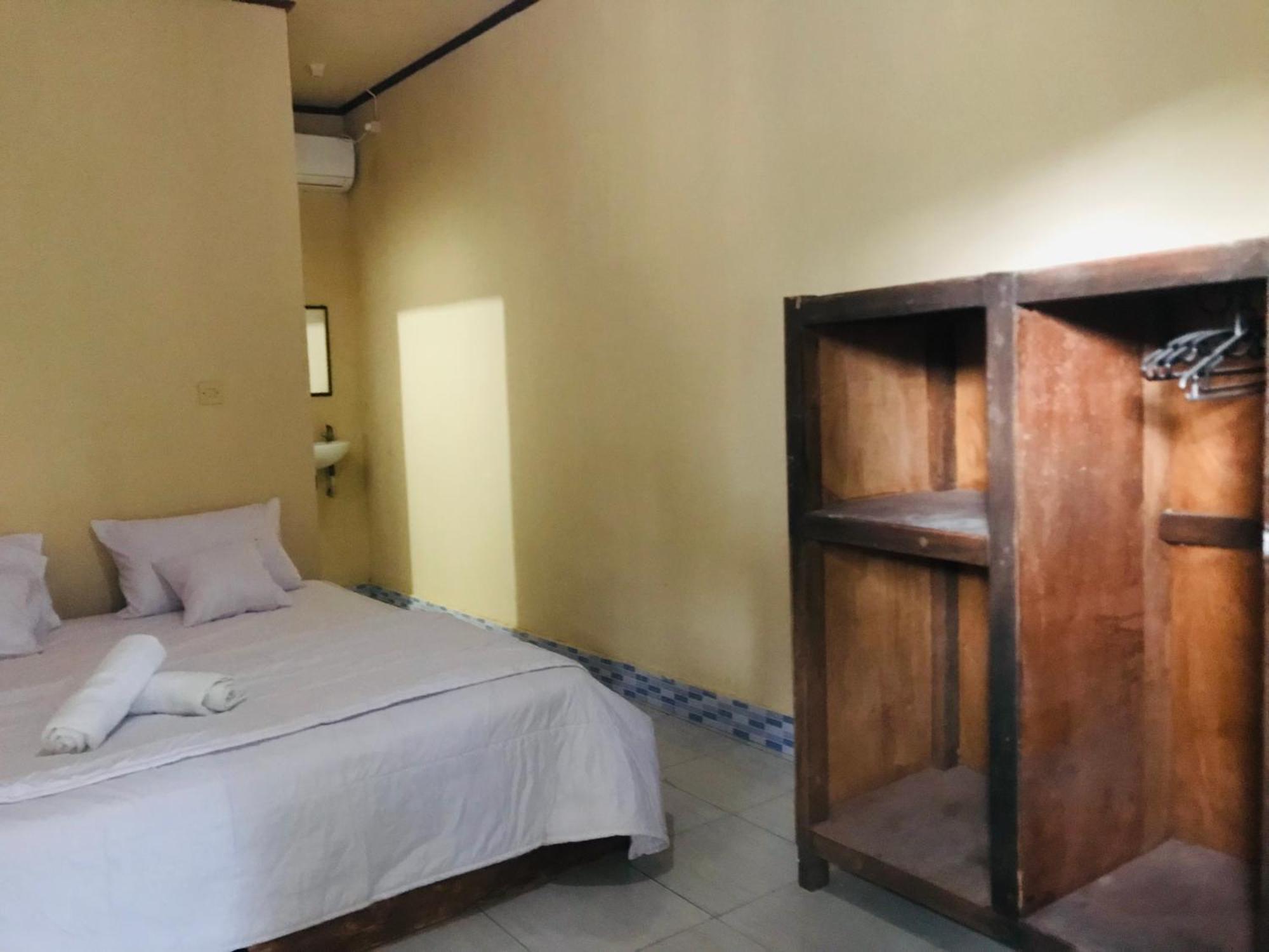 Kampung Homestay Kuta  Extérieur photo